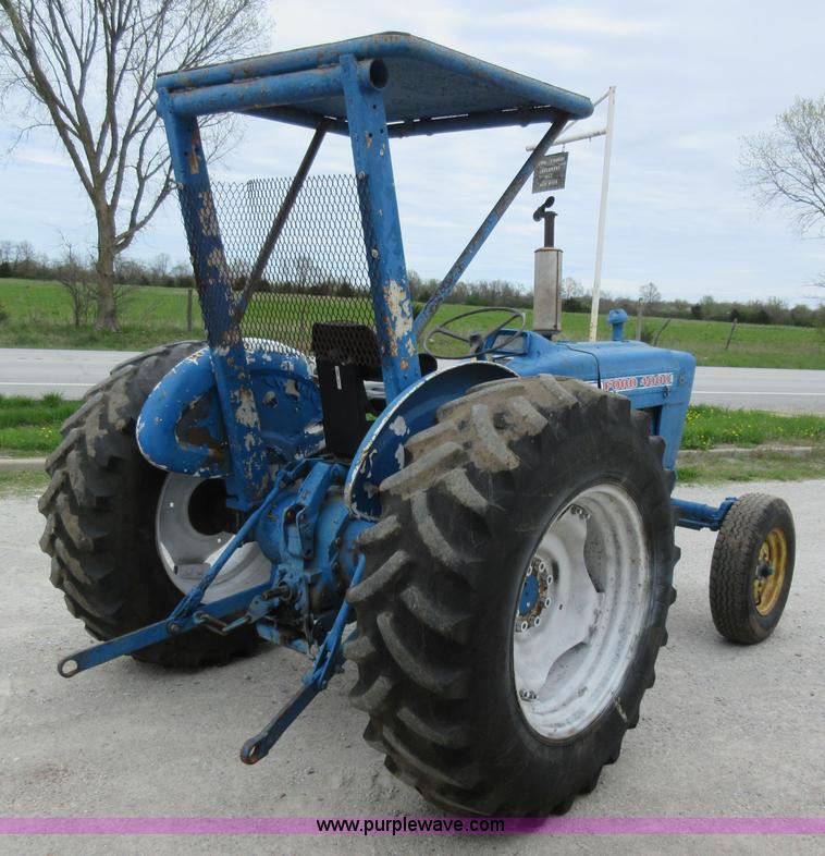 image for item AC9282 Ford 4000 tractor