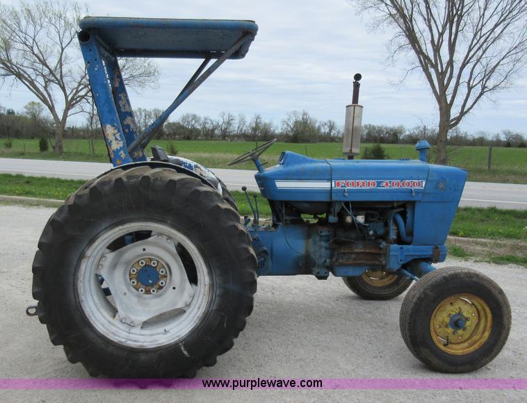image for item AC9282 Ford 4000 tractor