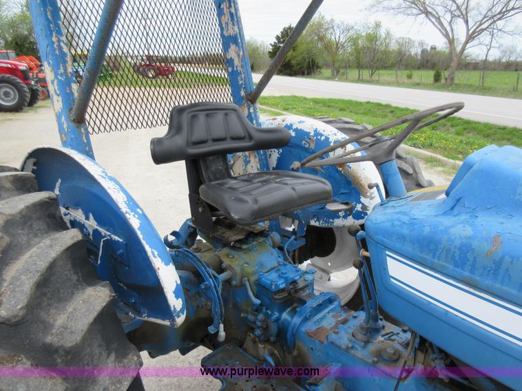 image for item AC9282 Ford 4000 tractor