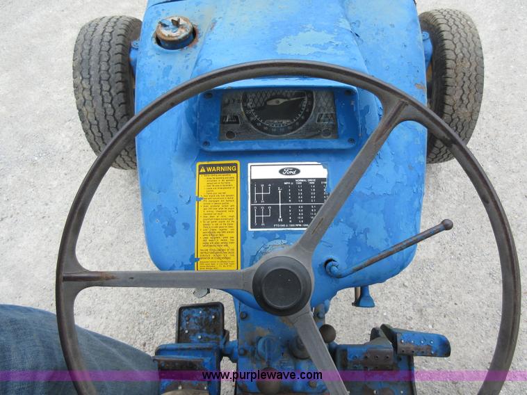 image for item AC9282 Ford 4000 tractor
