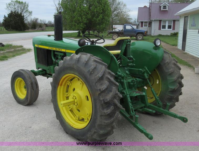image for item AC9285 John Deere 1020 tractor