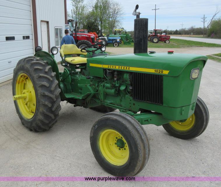 image for item AC9285 John Deere 1020 tractor