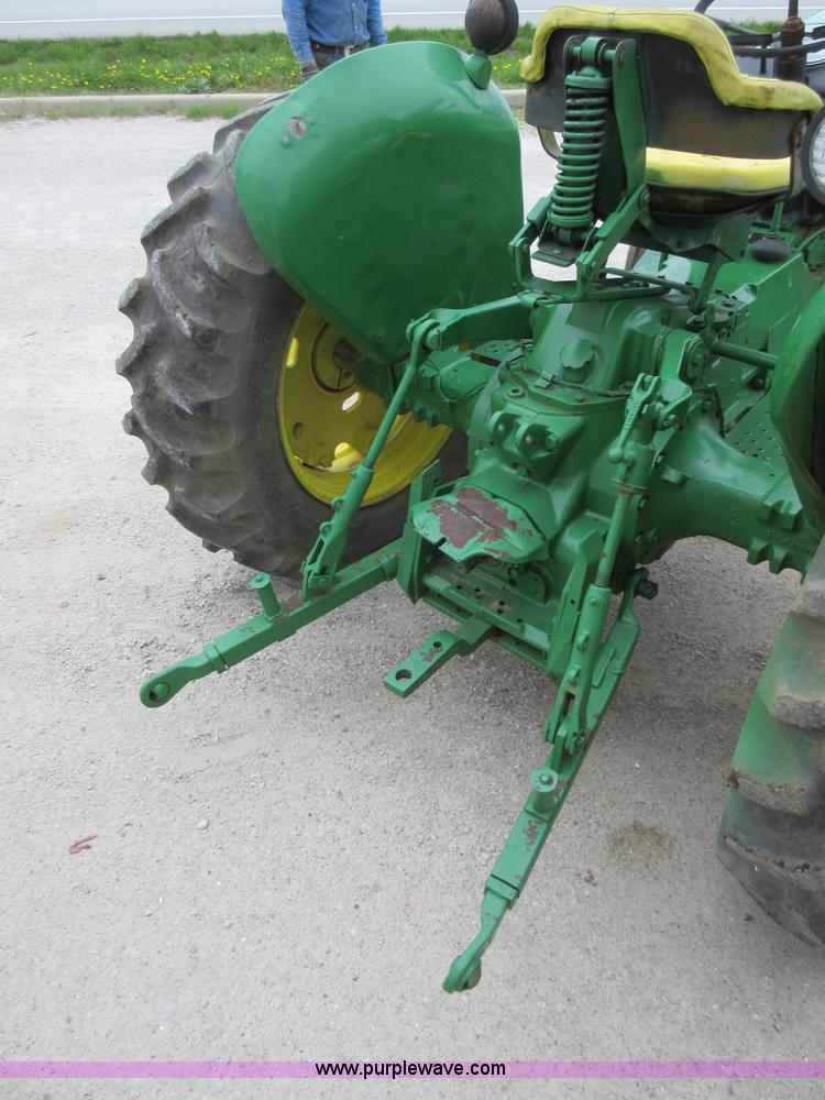 image for item AC9285 John Deere 1020 tractor