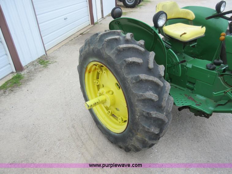 image for item AC9285 John Deere 1020 tractor