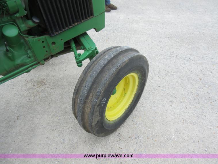 image for item AC9285 John Deere 1020 tractor