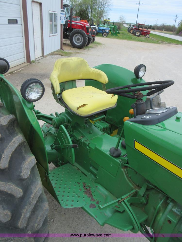 image for item AC9285 John Deere 1020 tractor