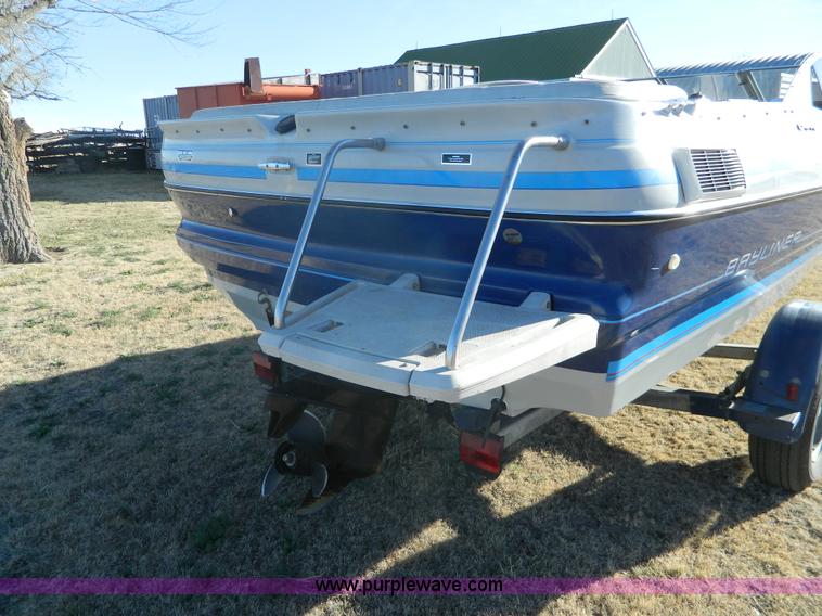 image for item AQ9292 1988 Bayliner Caprice boat