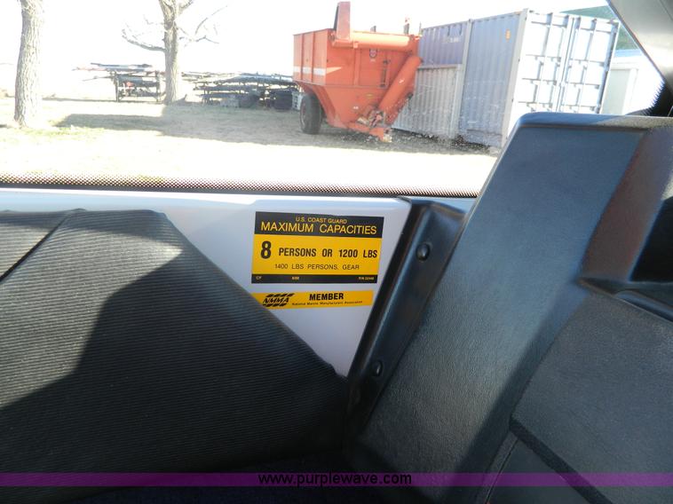 image for item AQ9292 1988 Bayliner Caprice boat