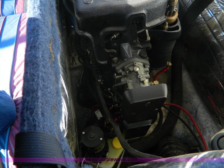 image for item AQ9292 1988 Bayliner Caprice boat