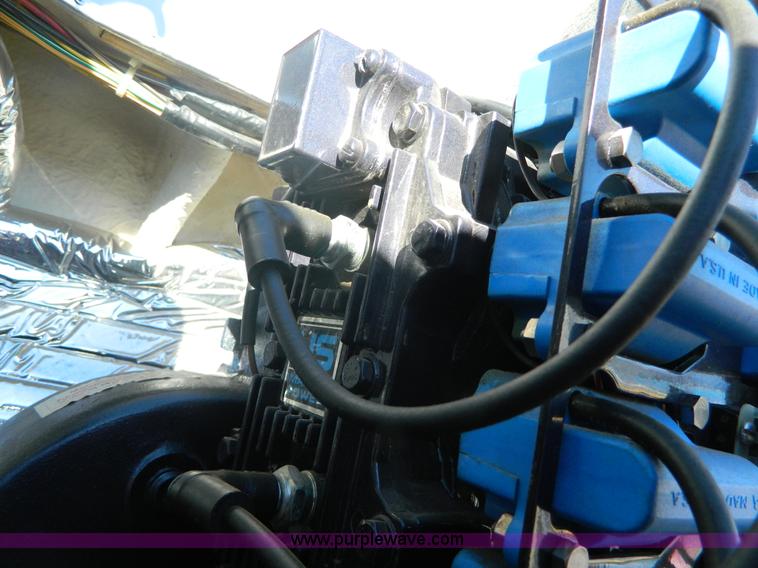 image for item AQ9292 1988 Bayliner Caprice boat