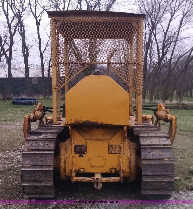 image for item AY9442 1953 Caterpillar D4 dozer