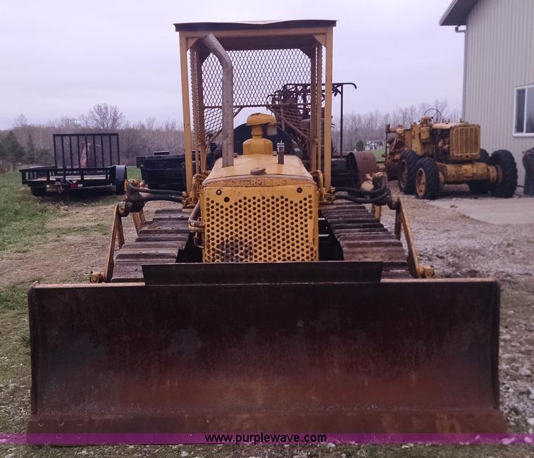 image for item AY9442 1953 Caterpillar D4 dozer