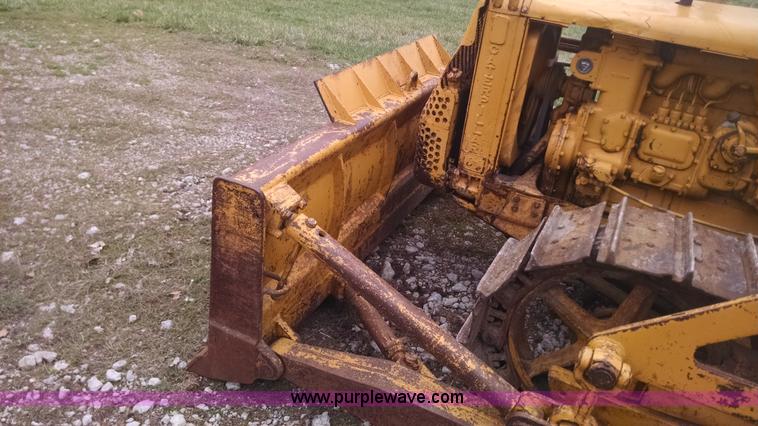 image for item AY9442 1953 Caterpillar D4 dozer