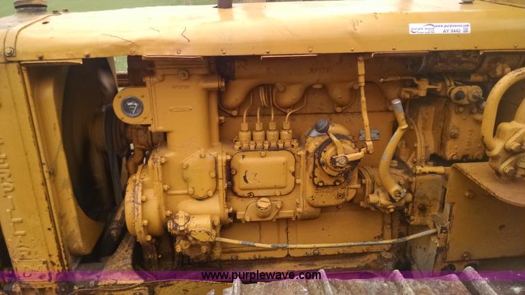 image for item AY9442 1953 Caterpillar D4 dozer