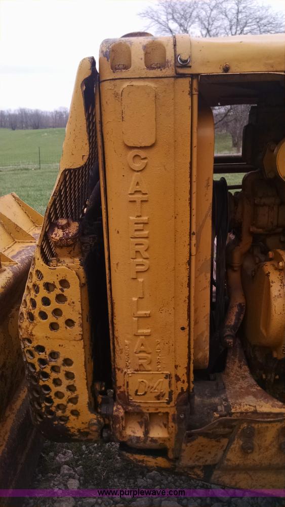image for item AY9442 1953 Caterpillar D4 dozer