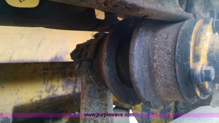 image for item AY9442 1953 Caterpillar D4 dozer