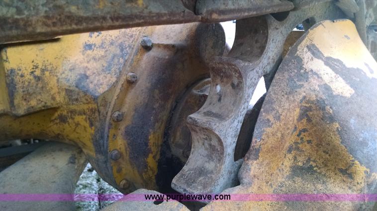 image for item AY9442 1953 Caterpillar D4 dozer