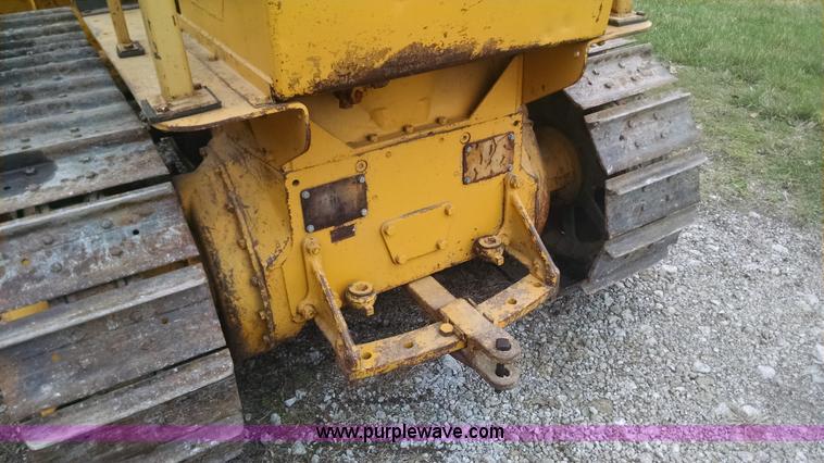 image for item AY9442 1953 Caterpillar D4 dozer