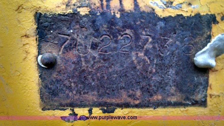 image for item AY9442 1953 Caterpillar D4 dozer