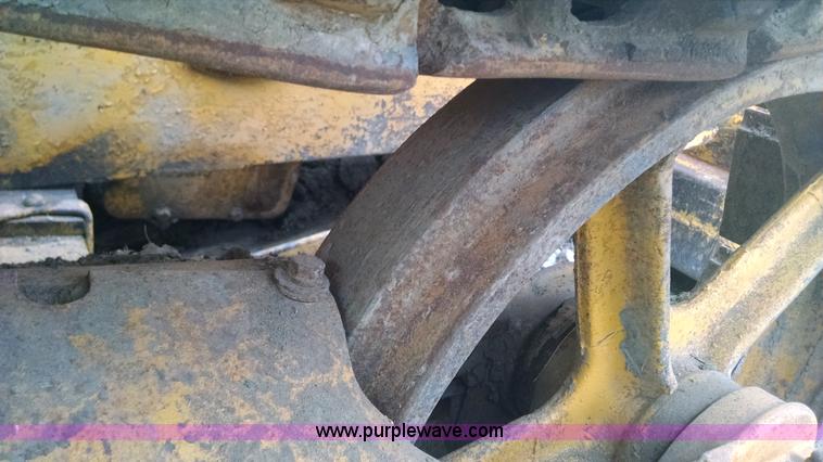 image for item AY9442 1953 Caterpillar D4 dozer