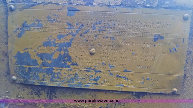 image for item AY9442 1953 Caterpillar D4 dozer