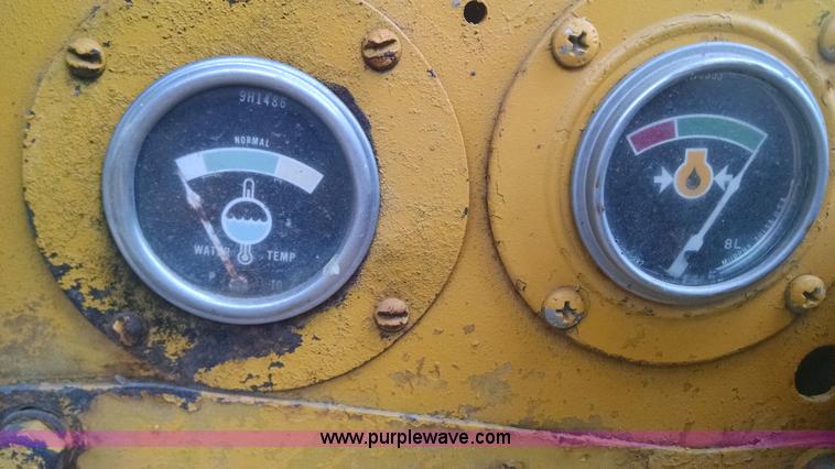 image for item AY9442 1953 Caterpillar D4 dozer