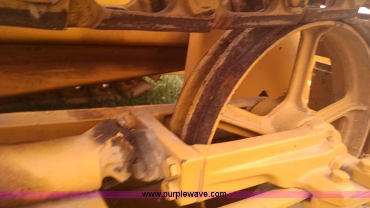 image for item AY9445 John Deere 440C dozer