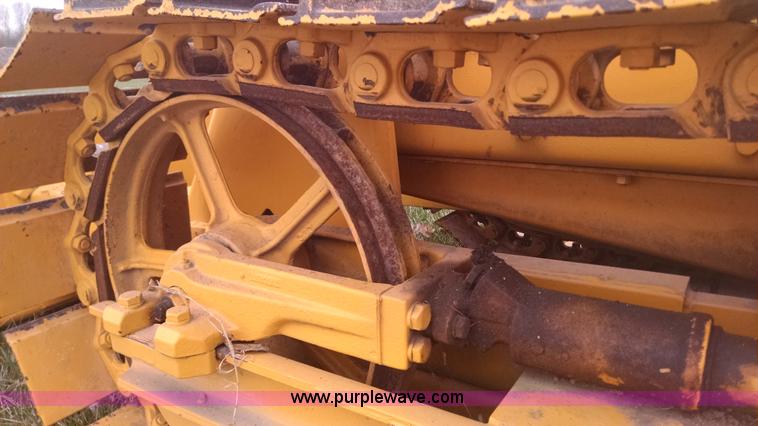 image for item AY9445 John Deere 440C dozer