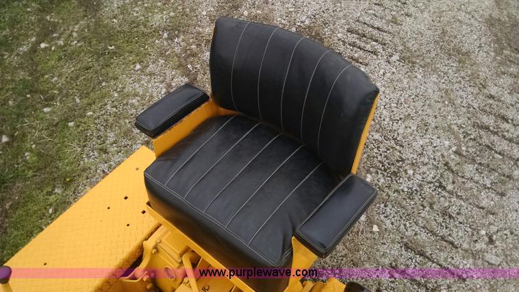 image for item AY9445 John Deere 440C dozer