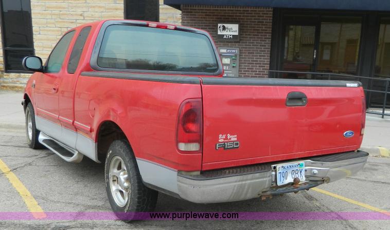 image for item AZ9006 1997 Ford F150 SuperCab pickup truck