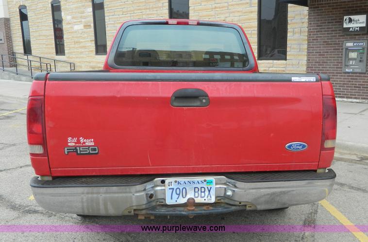 image for item AZ9006 1997 Ford F150 SuperCab pickup truck