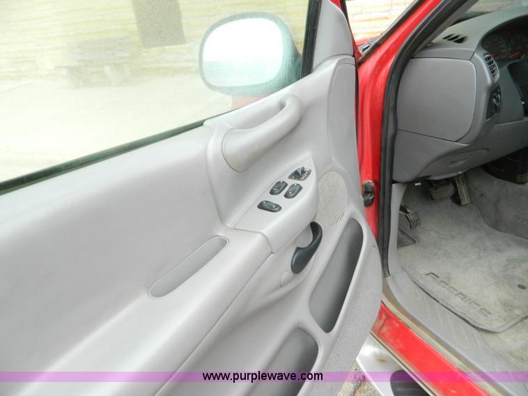 image for item AZ9006 1997 Ford F150 SuperCab pickup truck