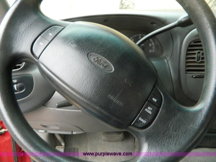 image for item AZ9006 1997 Ford F150 SuperCab pickup truck