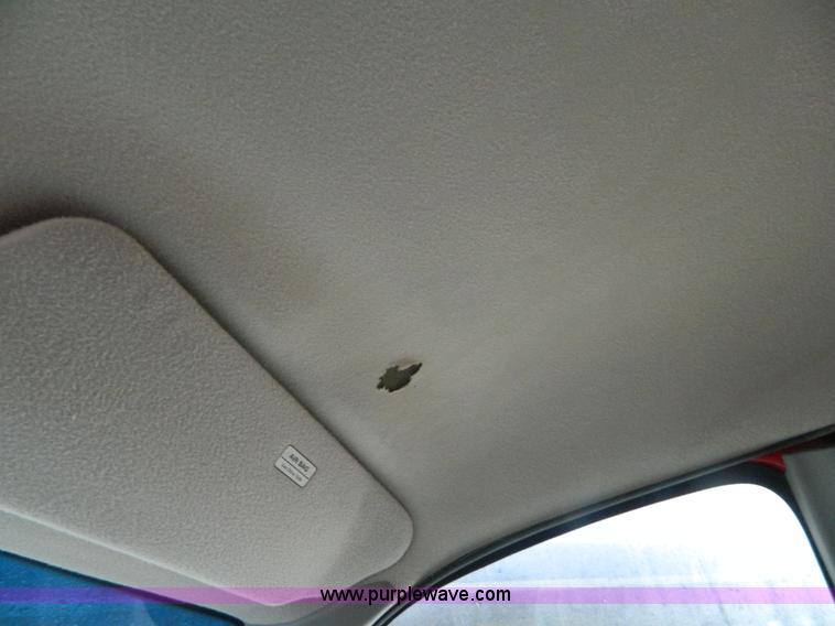 image for item AZ9006 1997 Ford F150 SuperCab pickup truck