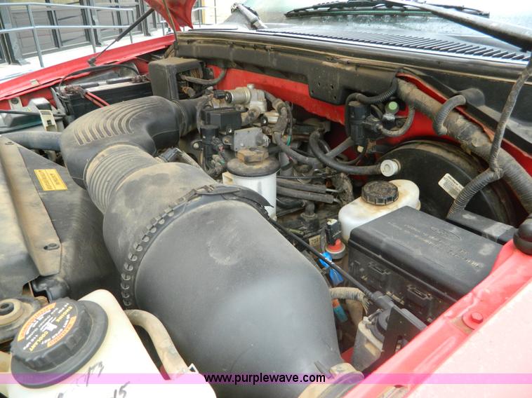 image for item AZ9006 1997 Ford F150 SuperCab pickup truck