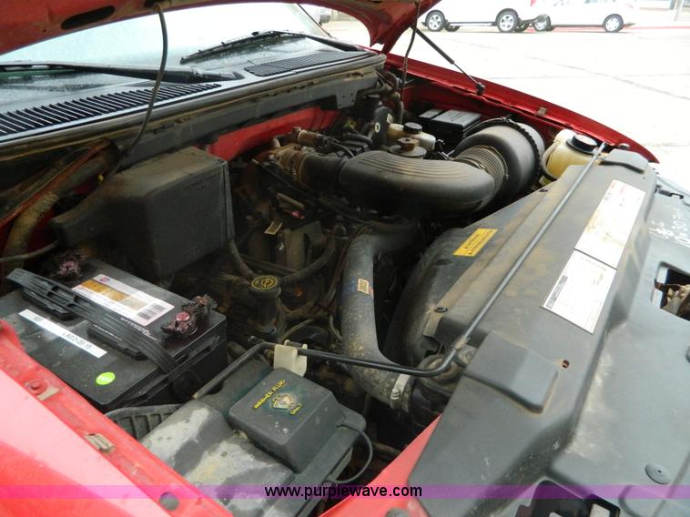 image for item AZ9006 1997 Ford F150 SuperCab pickup truck