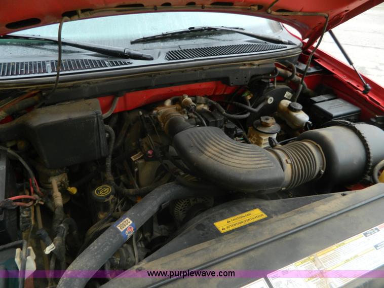 image for item AZ9006 1997 Ford F150 SuperCab pickup truck