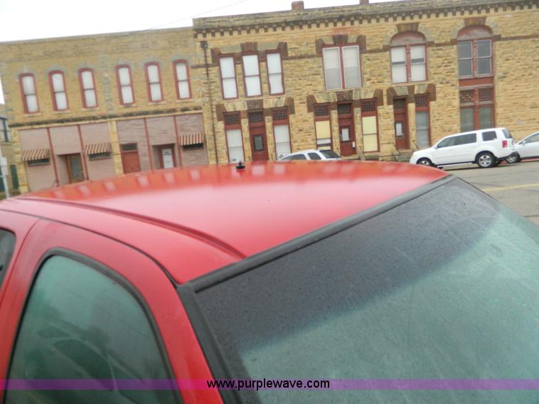 image for item AZ9006 1997 Ford F150 SuperCab pickup truck