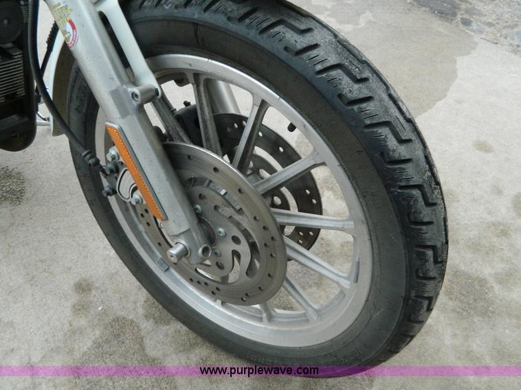 image for item AZ9007 2002 Harley Davidson XL1200S motorcycle