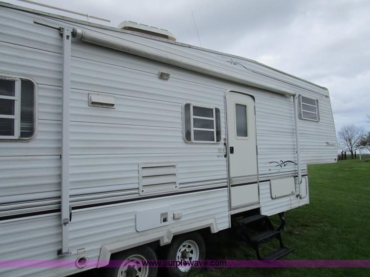 image for item BA9321 2000 Shasta Phoenix 269 camper