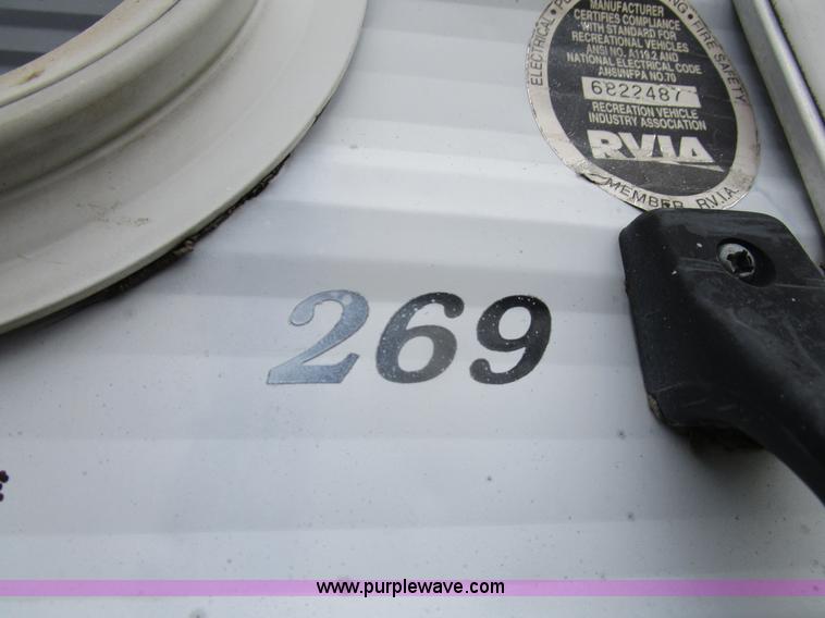 image for item BA9321 2000 Shasta Phoenix 269 camper