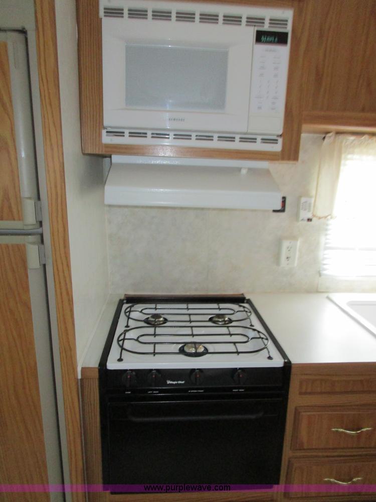 image for item BA9321 2000 Shasta Phoenix 269 camper