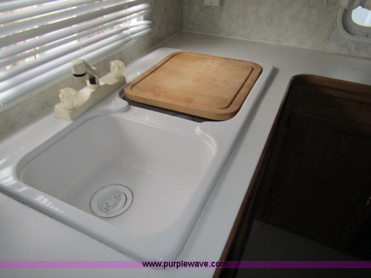 image for item BA9321 2000 Shasta Phoenix 269 camper