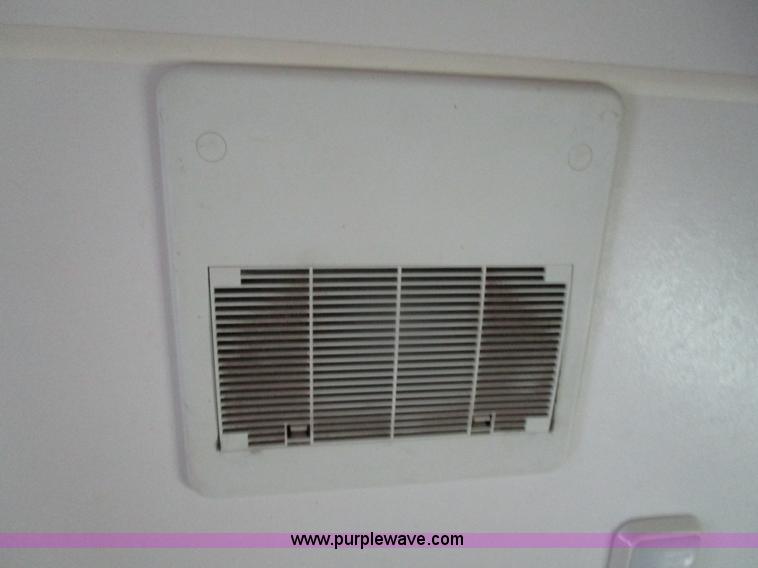 image for item BA9321 2000 Shasta Phoenix 269 camper