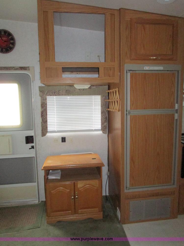 image for item BA9321 2000 Shasta Phoenix 269 camper