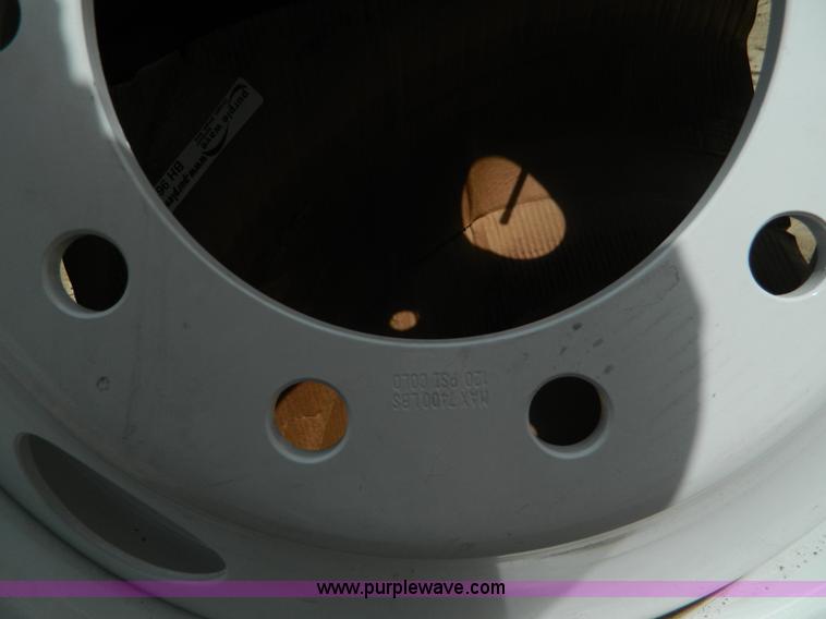 image for item BH9695 (6) 11R24.5 triangle tires