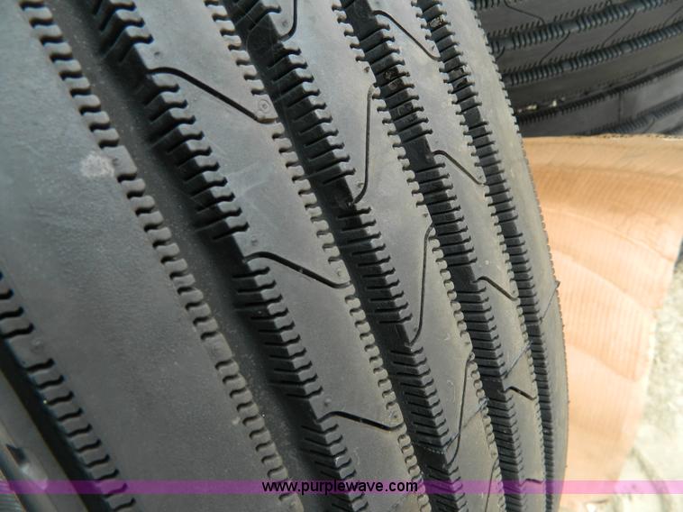 image for item BH9698 (4) 11R24.5 triangle tires