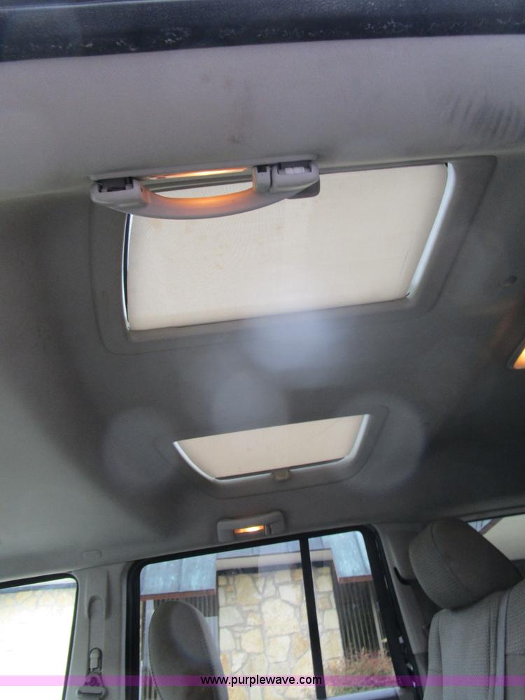 image for item D2410 2006 Jeep Commander SUV