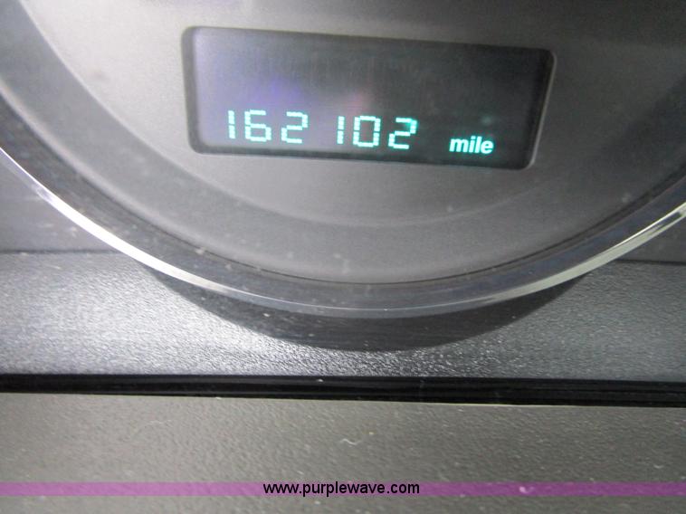 image for item D2410 2006 Jeep Commander SUV