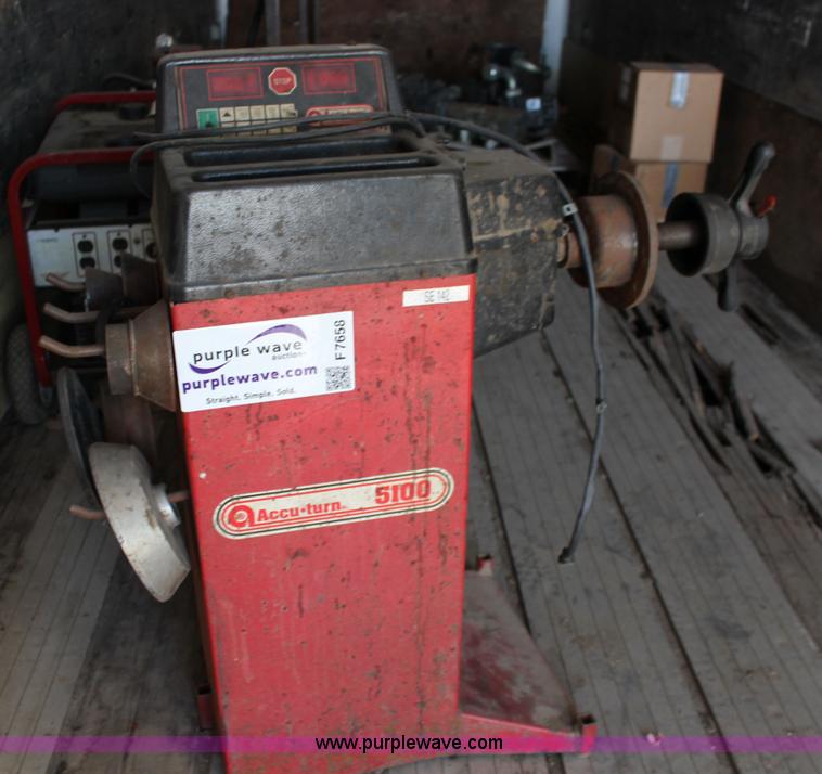 image for item F7658 Accu-turn 5100 tire balancer